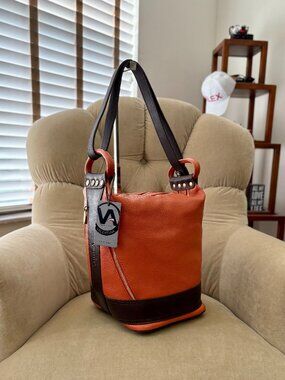 NEW Auth VALENTINA Italy Pebbled Leather Convertible Hobo Sling Bucket Bag